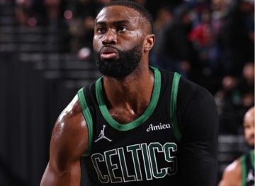 星空体育-雄鹿vs凯尔特人前瞻：两队均背靠背作战，布朗带队力争三连胜